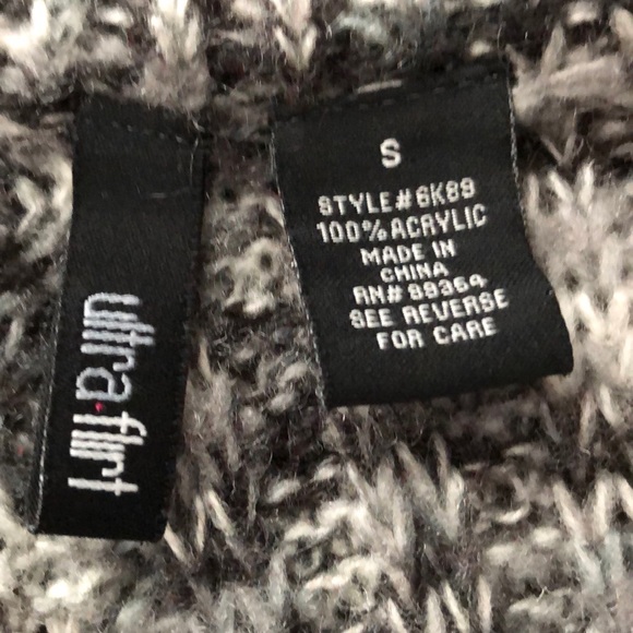 NWOT Ultra Flirt sweater size small - Picture 3 of 3